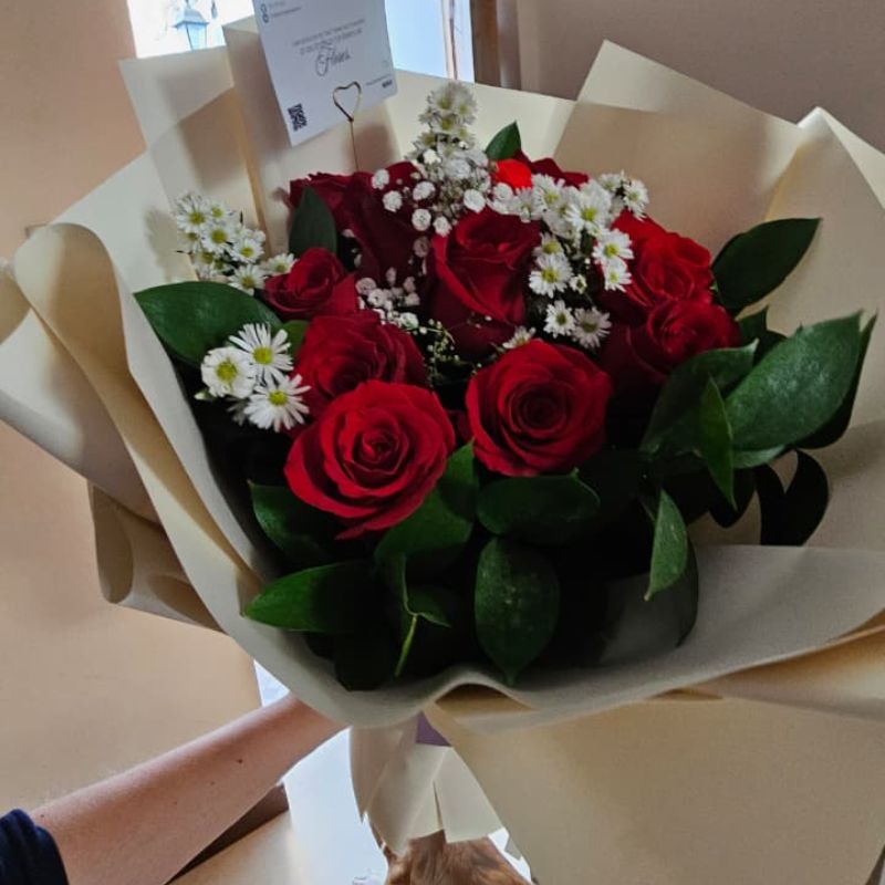 Ramo clásico 12 rosas